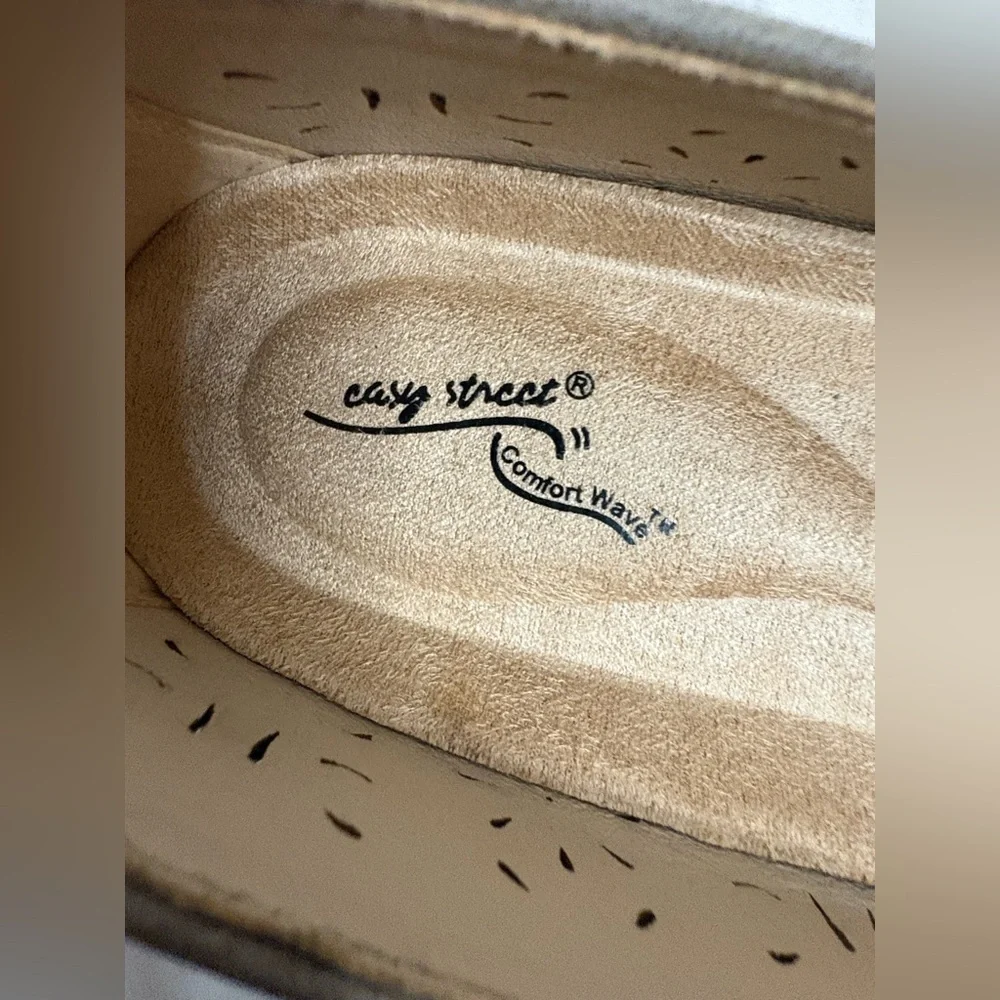 easy street heel height